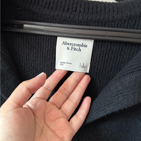 Collared Sweater - Picture 4 of 7